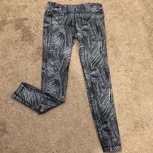 Under Armour black and white leggings